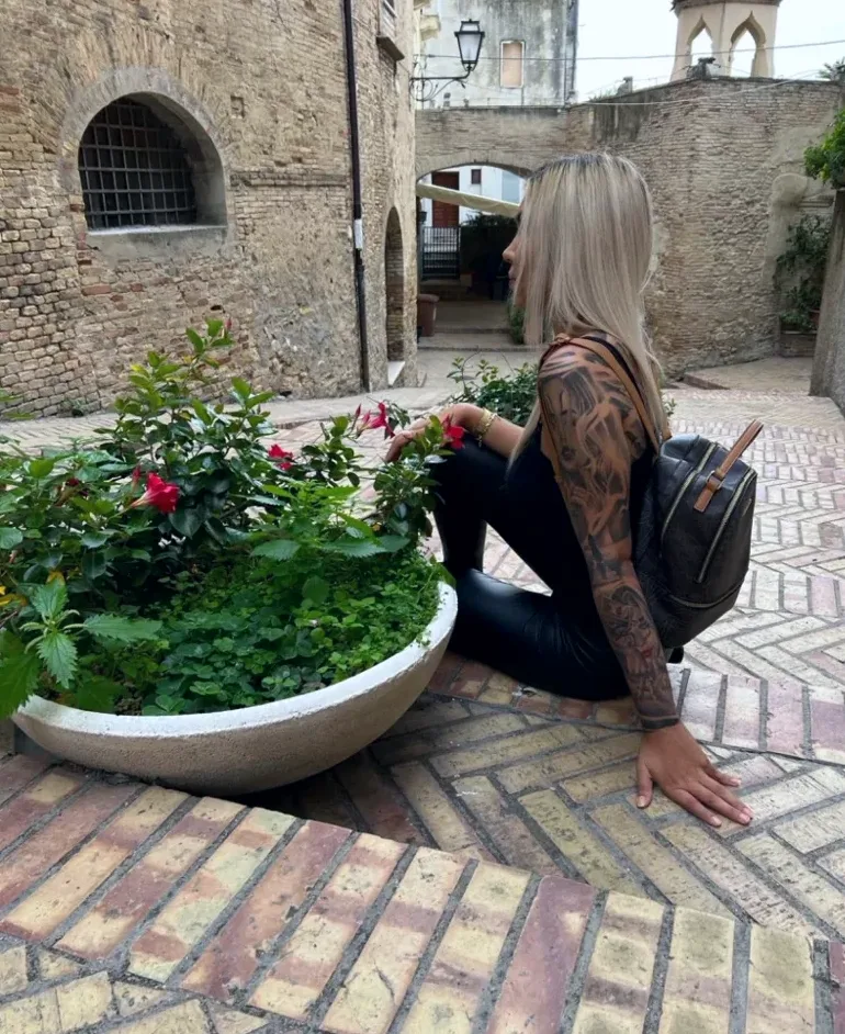 Lara, 30 años
